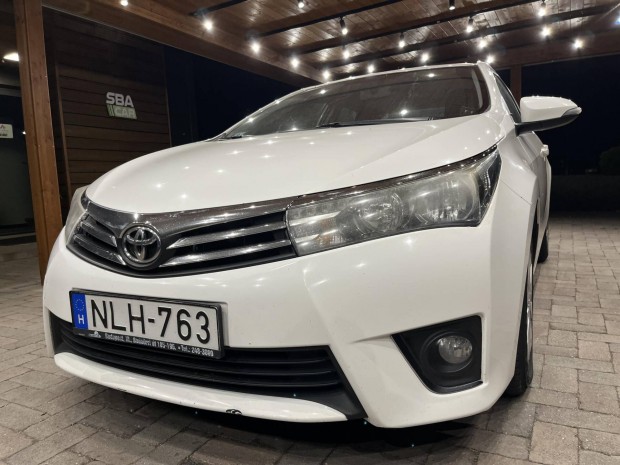 Toyota Corolla Sedan 1.4 D-4D Live Áfás Ár! Nlh...