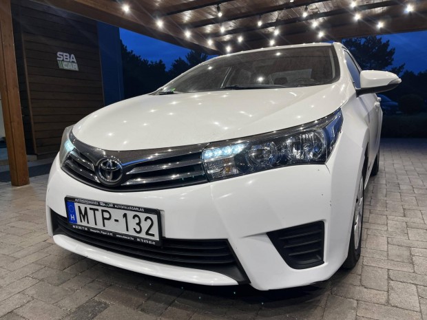 Toyota Corolla Sedan 1.4 D-4D Live MTP-132. f...