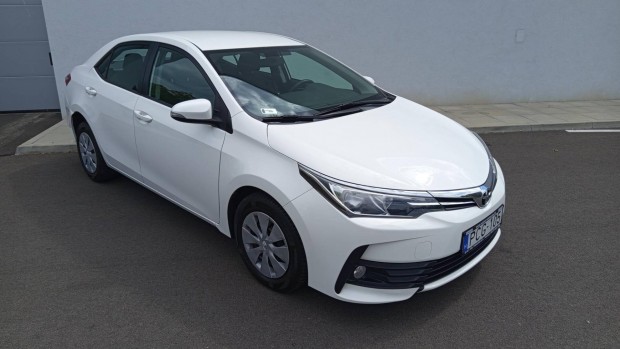 Toyota Corolla Sedan 1.4 D-4D Live Magyaro-i.1t...