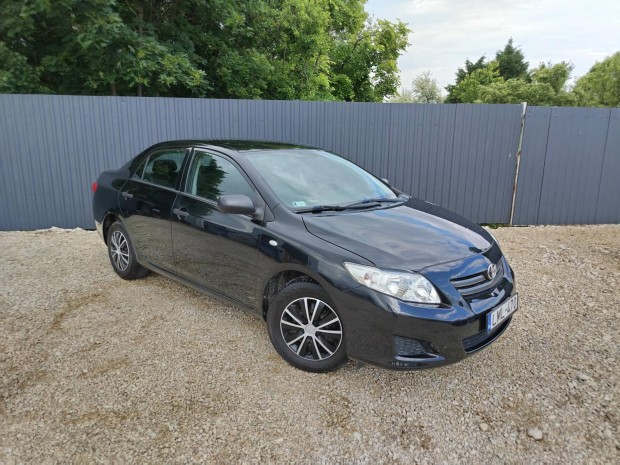 Toyota Corolla Sedan 1.4 D-4D Végig Magyarorszá...