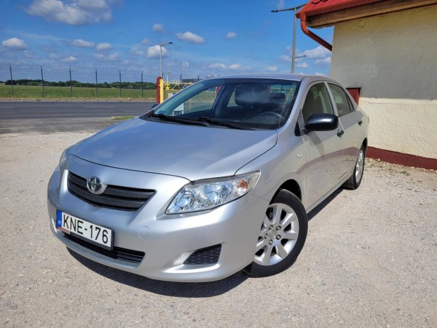 Toyota Corolla Sedan 1.4 Luna