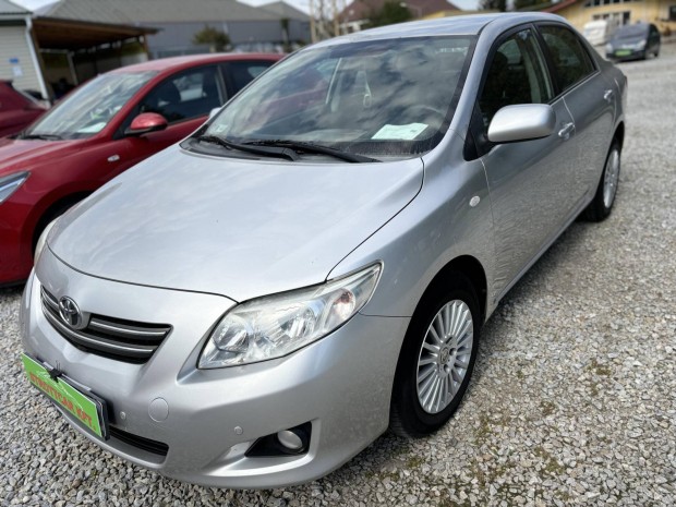 Toyota Corolla Sedan 1.4 PL