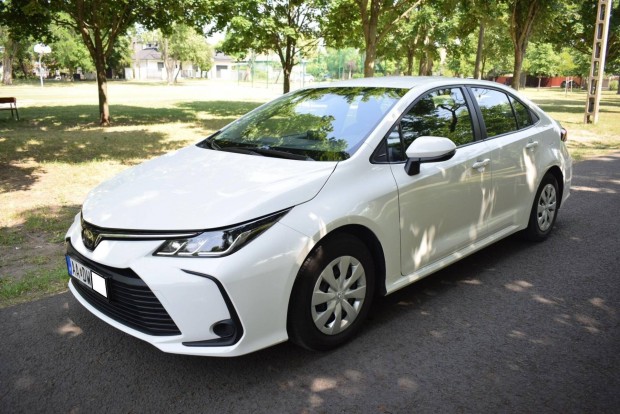 Toyota Corolla Sedan 1.5 Active Magyar! Újszerű!