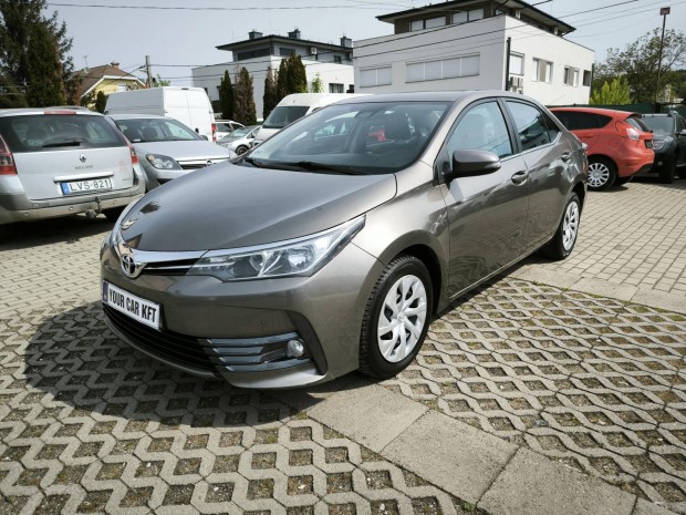 Toyota Corolla Sedan 1.6 Active