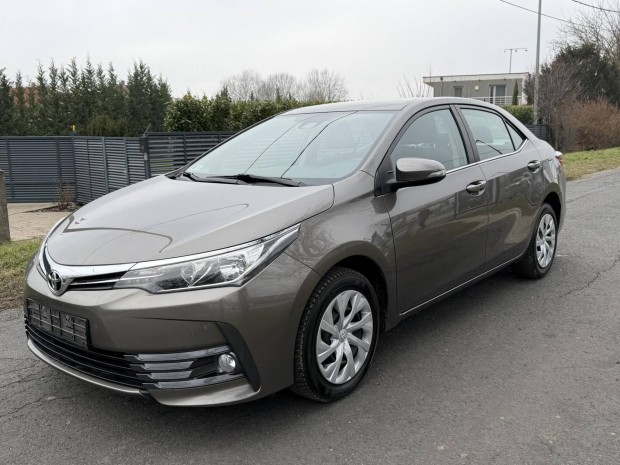 Toyota Corolla Sedan 1.6 Active Comfort 50th An...
