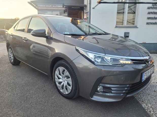 Toyota Corolla Sedan 1.6 Active Comfort Magyaro...