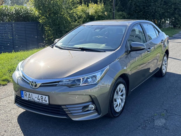 Toyota Corolla Sedan 1.6 Active Comfort Magyaro...