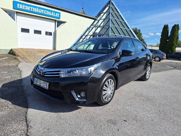Toyota Corolla Sedan 1.6 Active Comfort Magyaro...