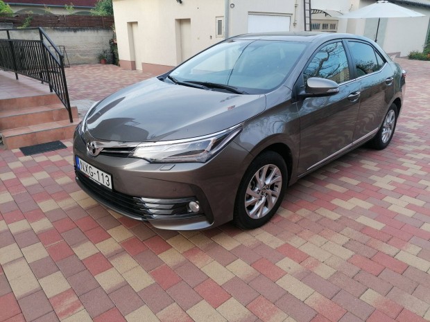 Toyota Corolla Sedan 1.6 Active LED Trend+