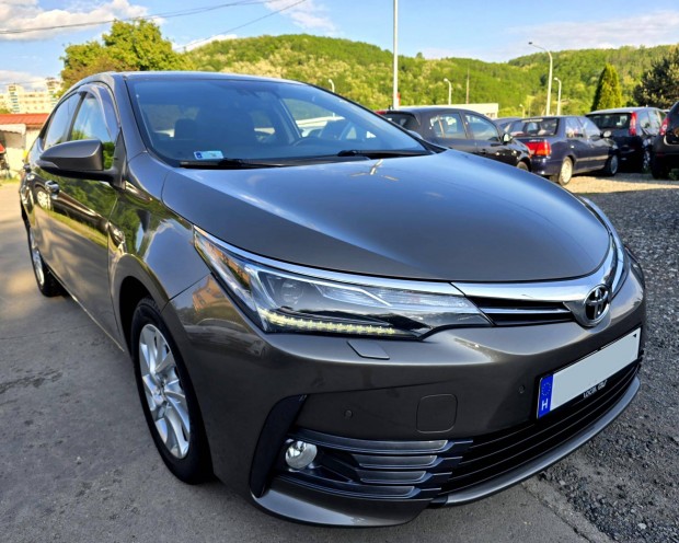 Toyota Corolla Sedan 1.6 Active LED Trend+ Magy...