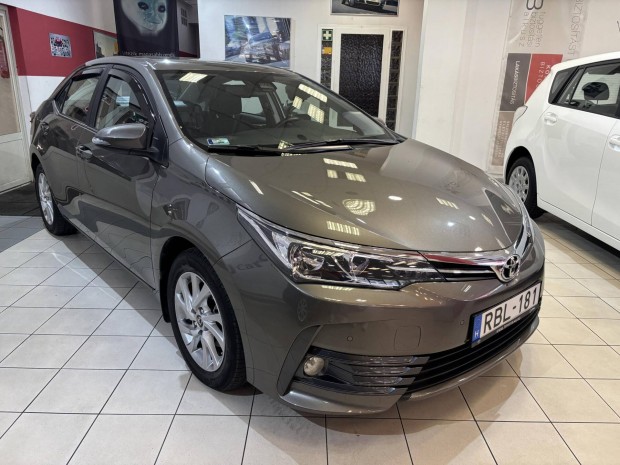 Toyota Corolla Sedan 1.6 Classic 1 v Garancia!