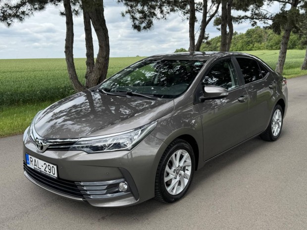 Toyota Corolla Sedan 1.6 Executive (Automata) 3...