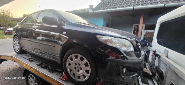 Toyota Corolla Sedan 1.6 Luna Indul!