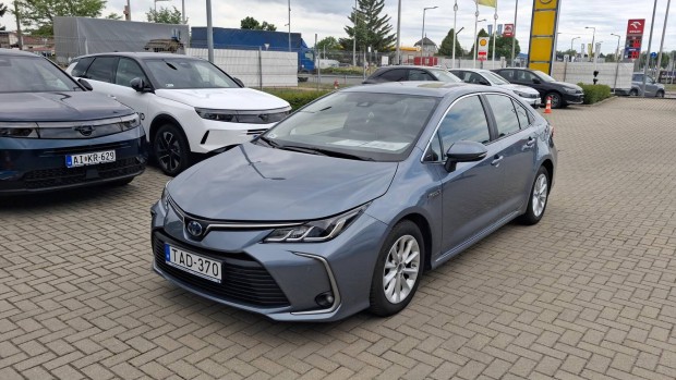 Toyota Corolla Sedan 1.8 Hybrid Comfort Tech e-...