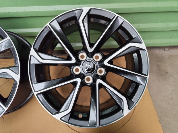 Toyota Corolla VIP , Cross Cross chr c-hr gyári alufelni 5x114,3 18"