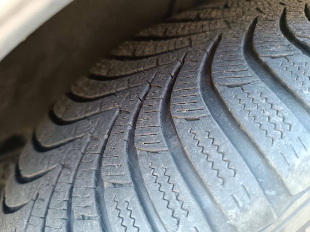 Toyota Corolla Verso 2002-2009 t�li ker�k garnit�ra