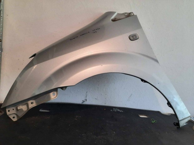 Toyota Corolla Verso 2004-2008 (AR10) jobb , bal els srvd