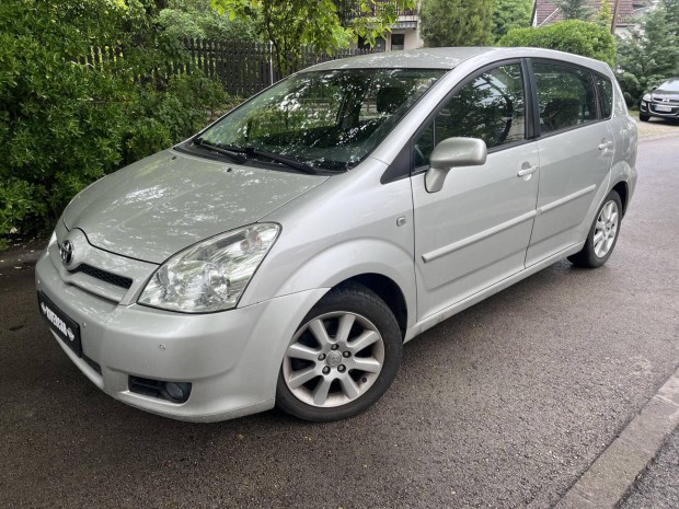 Toyota Corolla Verso 2.0 D-4D Linea Sol kevés k...