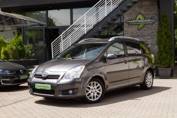 Toyota Corolla Verso 2.2 D-4D Linea Sol Csak 14...
