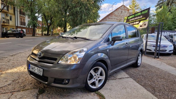 Toyota Corolla Verso 2.2 D-4D Luna