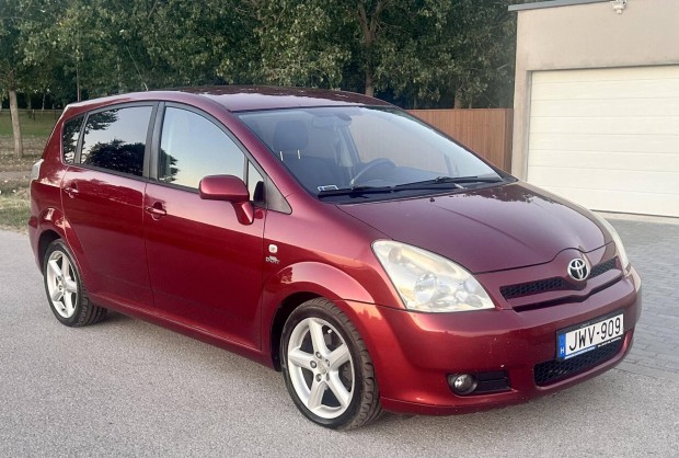 Toyota Corolla Verso 2.2 D-CAT Linea Sol 7 szem...