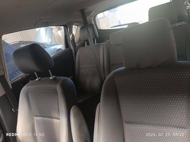 Toyota Corolla Verso 2.2 alkatrszek