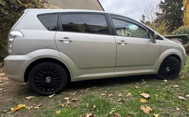 Toyota Corolla Verso 7 szermlyes