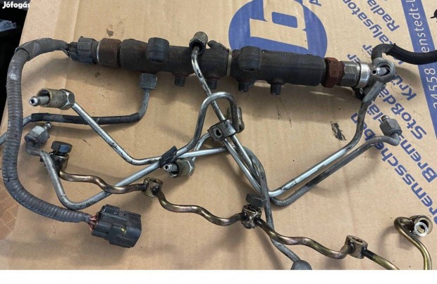 Toyota Corolla Verso Avensis 2.0d rail cs� T22 -b�l 1cd-ftv motorr�l