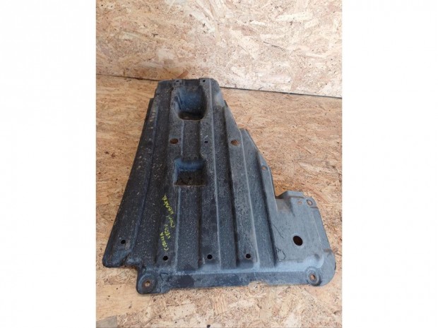 Toyota Corolla Verso ( 2005-2009) Csomagt�r Als� Burkolat