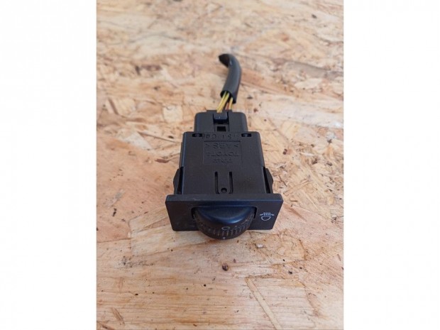 Toyota Corolla Verso ( 2005-2009) F�nysz�r� Magass�g �ll�t�