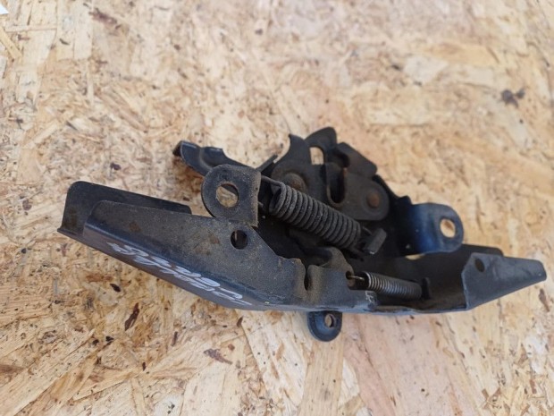 Toyota Corolla Verso ( 2005-2009) Motorh�ztet� Z�r