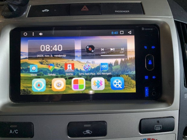 Toyota Corolla Verso androidos r�di�, fejegys�g navig�ci�