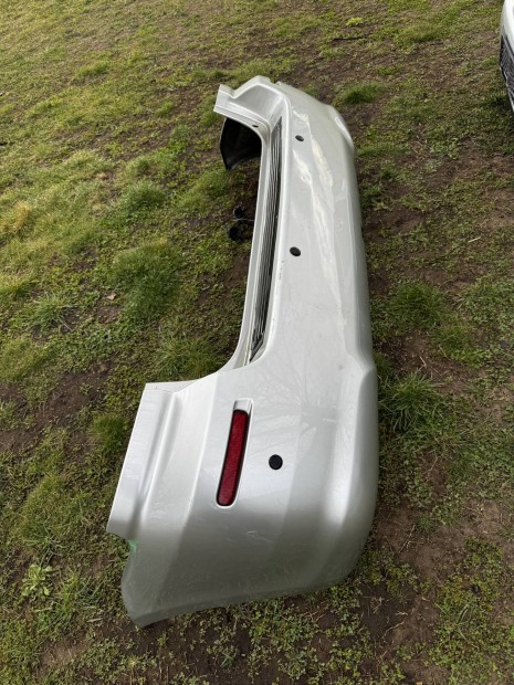 Toyota Corolla Verso h�ts� l�kh�r�t�k