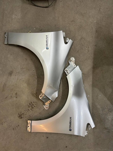 Toyota Corolla (E210) (2018 - ), Toyota Prius+ (2012 - )