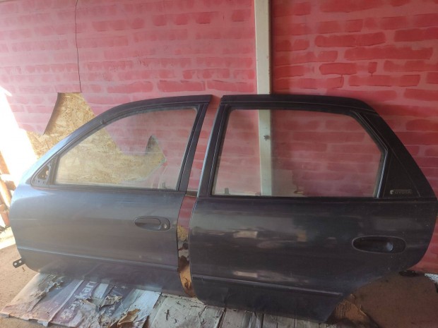 Toyota Corolla (Verso) bontott alkatrészek