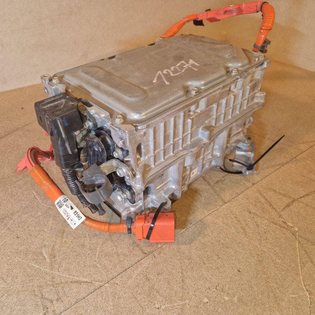 Toyota Corolla (Zwe211) 1.8 Hybrid inverter (használt) G9200-49135