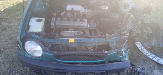 Toyota Corolla alkatr�szek 