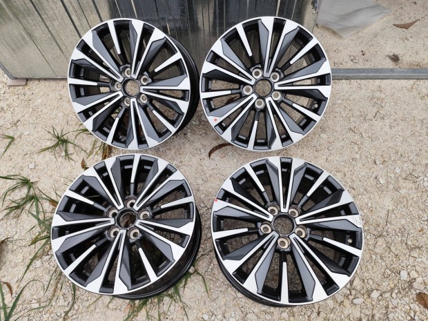 Toyota Corolla auris avensis Rav4 Yaris Cross gyári 5x114,3 17"