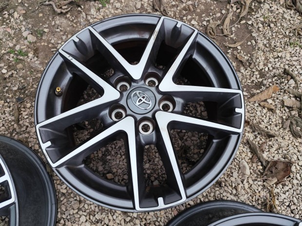 Toyota Corolla auris gyri alufelni 5x114,3 16"