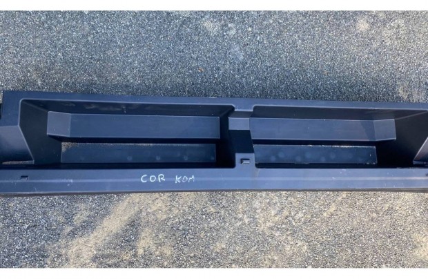 Toyota Corolla csomagtr trol rekesz