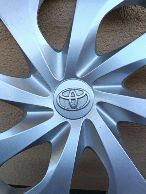 Toyota Corolla dsztrcsa 17'
