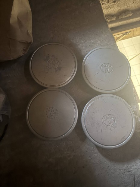 Toyota Corolla d�szt�rcsa E11 14"