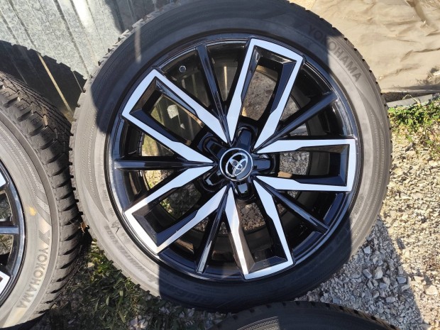 Toyota Corolla e210 gyári alufelni 5x114,3 17"
