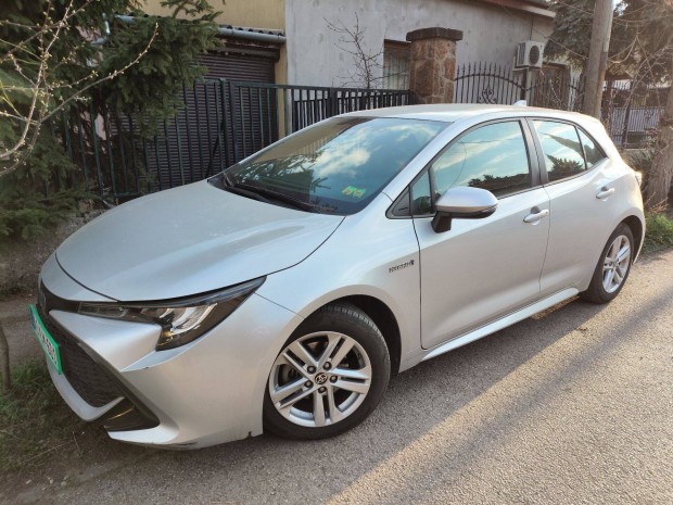 Toyota Corolla elad�