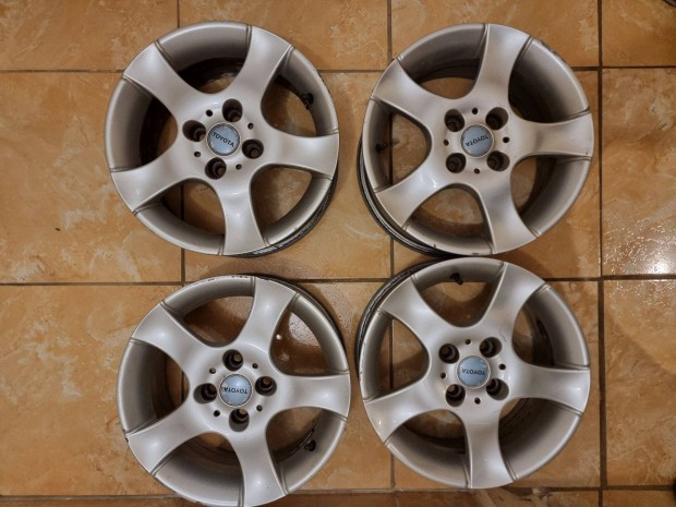 Toyota Corolla felni - Fondmetal Garnitra - Alufelni 15x6.5