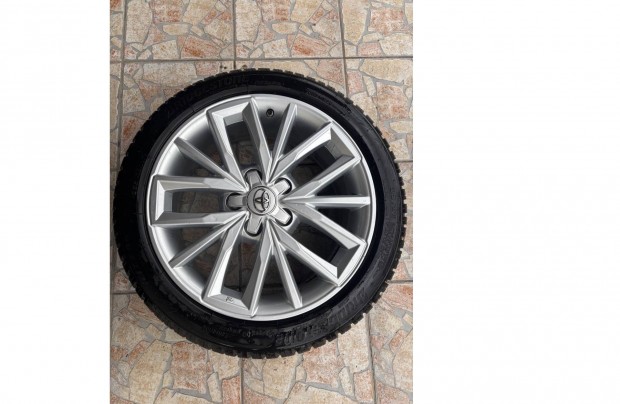 Toyota Corolla felni+téligumi