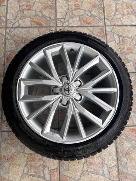 Toyota Corolla felni+tligumi