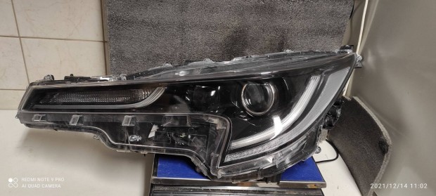Toyota Corolla fényszóró bal 2018 -> (Full LED) Valeo