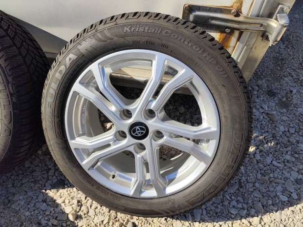 Toyota Corolla gyári alufelni 5x114,3 16"