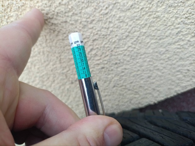 Toyota Corolla gy�ri r16' alufelni garnit�ra t�li gumival 